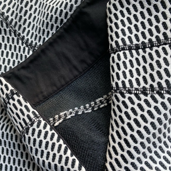 🚫SOLD🚫 Derek Lam 10 Crosby B&W Asymmetric Mini Skirt NWT - Picture 4 of 6